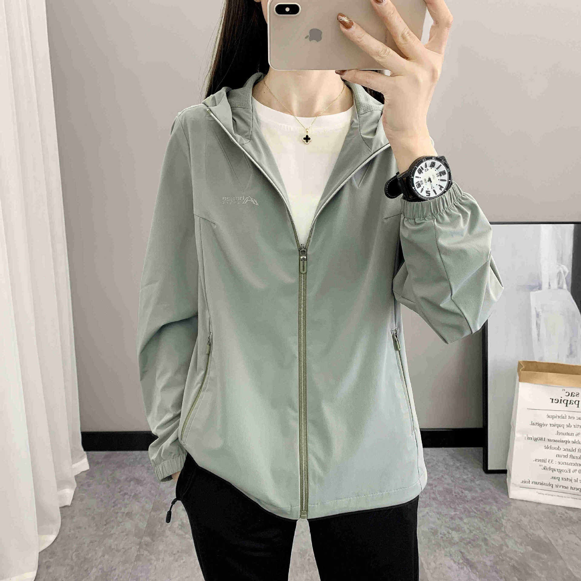 Spring and Autumn outdoor thin jacket women's mountaineering sports top running casual windproof waterproof windbreaker hooded jacket