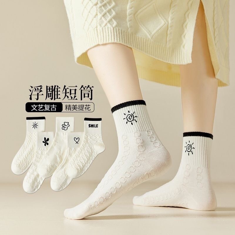秋冬潮流诸暨袜子女中筒ins潮字母长筒透气百搭运动防臭女士长袜
