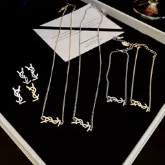 Casual Metallic Letter Chain Clavicle Necklace Fashion Popular Work Clothing Elegant Niche High-End Versatile Necklace for Women