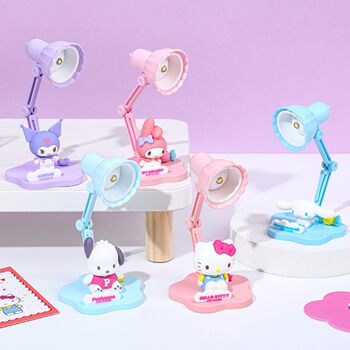 Authentic Sanrio Family Series Small Table Lamp Blind Box Cute Stereo Doll Desktop Shape Ornament Night Light