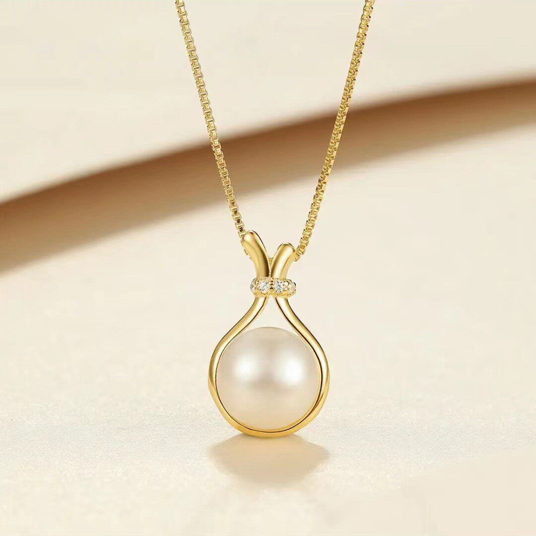 [Titanium Steel] Simple Fortune Bag Necklace Female Niche Design Sense Imitation Natural Hetian Jade Neck Chain Pendant Clavicle Chain Batch