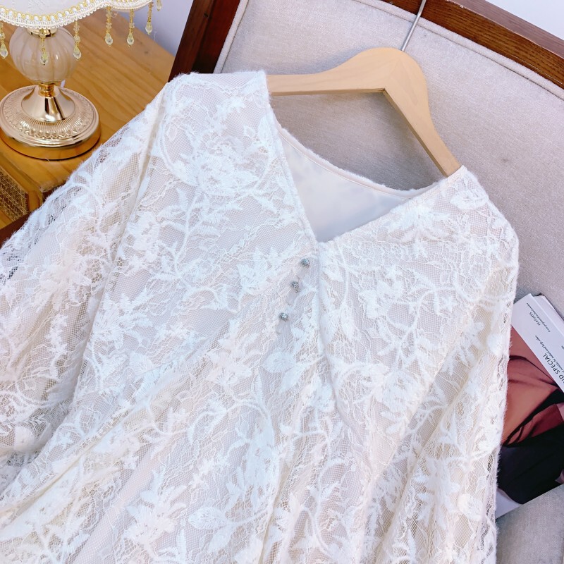 Đầm liền tay dài cổ tròn phối ren thêu tay phồng dáng suông — Màu đen sương mù, Phấn hồng, Trăng trắng