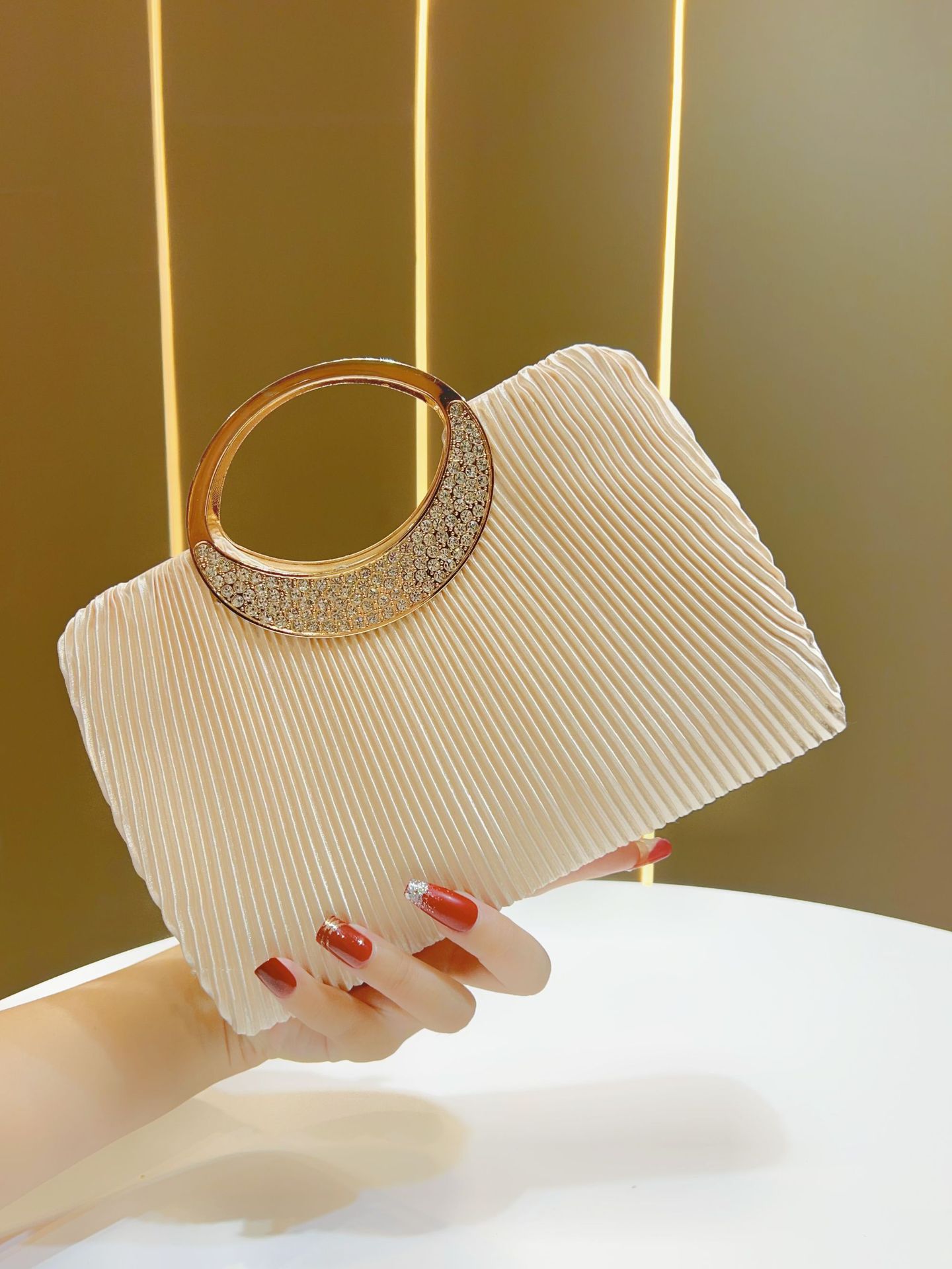 O1CN01w3AYxf2LHXpGlDPuP !!2216856689667 0 cib