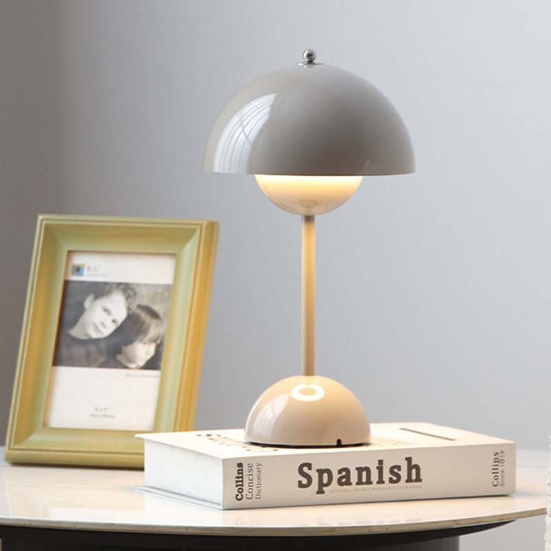 Denmark 1:1 high-quality high-grade flower bud table lamp mushroom table lamp Nordic atmosphere rechargeable wireless bedroom bedside table lamp