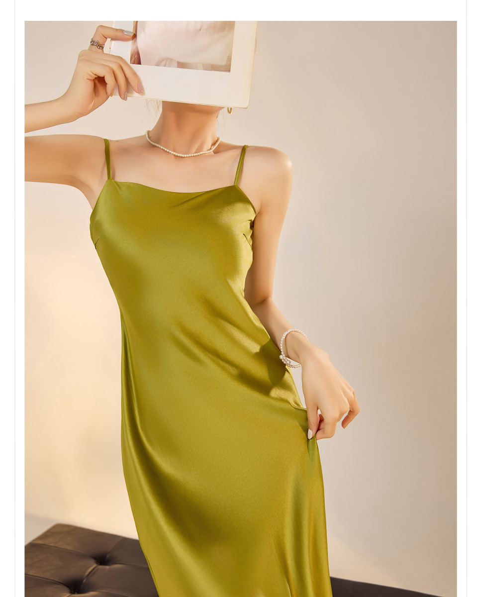 Đầm dây hai quai lưng trần vải acetate cao cấp dáng dài màu trơn — Màu mơ sữa (cấp trong ngày), Màu mơ sữa (giao hàng trong 7 ngày), Mua theo nhóm: Tiết kiệm tới 20% off, Xanh rêu mây (cấp ngay trong ngày)