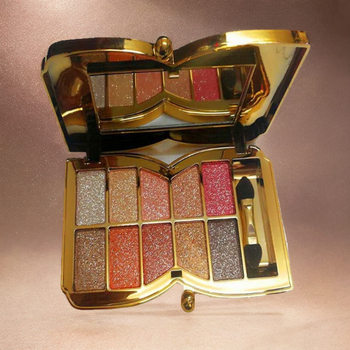 Factory Direct Supply of Export Specially Designed to Winnie the Pooh Eye Shadow 10-Color Diamond Eye Shadow Winnie the Bear Ten-Color Internet Celebrity Eye Shadow