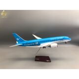 Модель самолета 787 Xiamen United Nations Dream Airlines длиной 43 см с подсветкой и колесами, имитирующая статическую модель самолета
