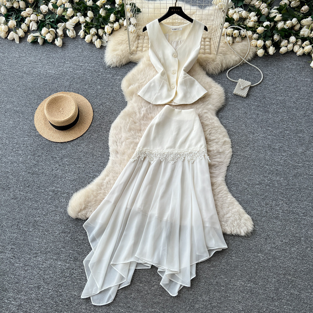 French Chic Lace and Mesh Two Piece Set Summer Waist Defining Irregular Hem Skirt Elegant Style Wholesale Available
