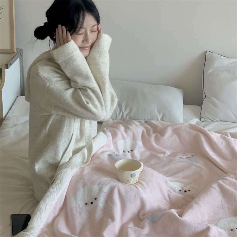 Thickened Lamb Fleece Blanket Office Nap Winter Shawl Blanket Coral Fleece Air Conditioning Sofa Cover Blanket Kindergarten