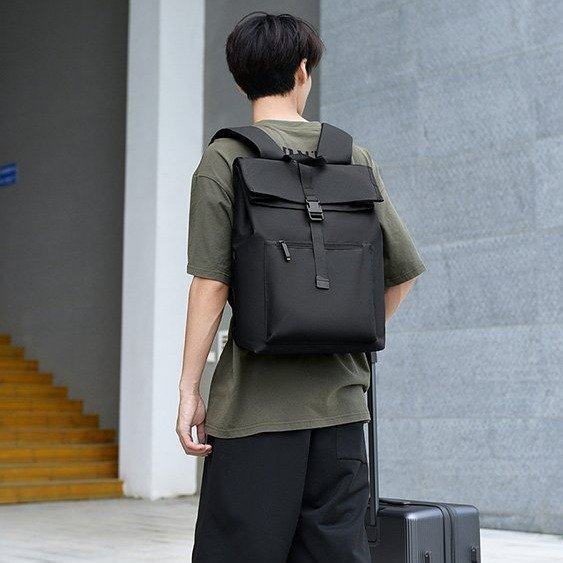 2026 ใหม่ไนลอนแฟชั่นความจุขนาดใหญ่ผู้ชายกระเป๋าเป้สะพายหลังกลางแจ้งกระเป๋าสตรีผู้ผลิตขายส่งการค้าต่างประเทศส่งออก