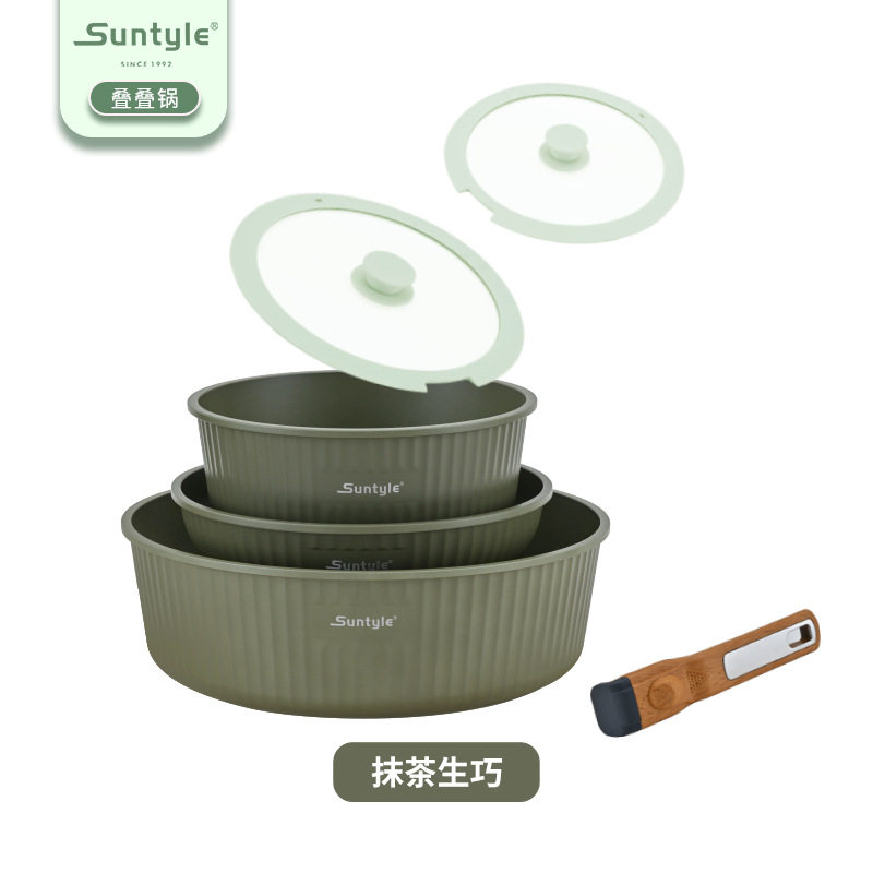 オリーブグリーン