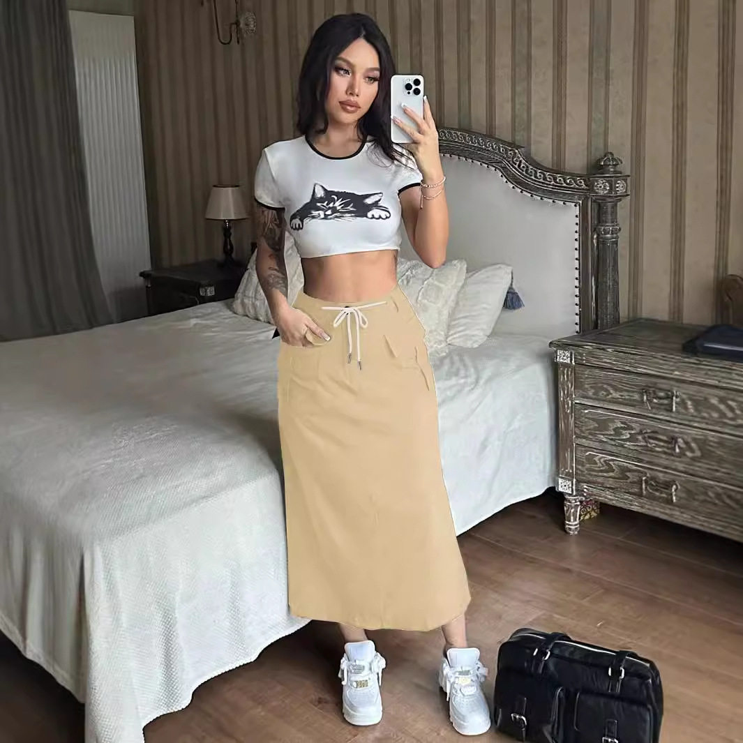 Elegant Solid Color Midi Skirt Versatile Chic Design Perfect for Casual or Formal Occasions Wholesale Available