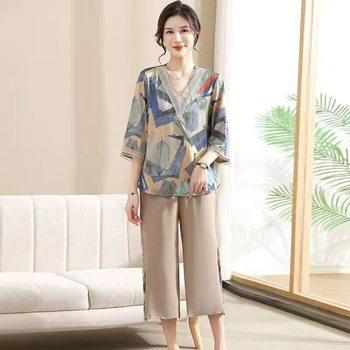 Internet Celebrity Mother's suit Fashionable Elegant Slim Shirt Women's Meat Covering Short-sleeved T-shirt for Middle-aged and Elderly Two-piece Set