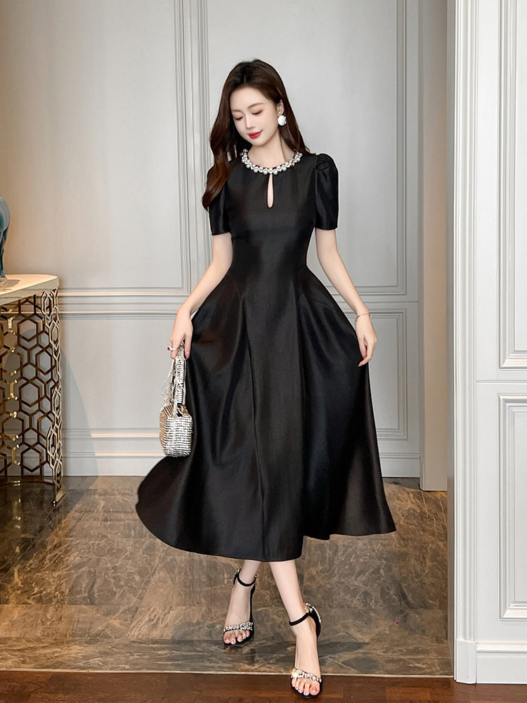 Đầm maxi nữ tay ngắn cổ tròn thắt eo dáng suông — [Đen], [Xanh bạc hà], [Tím]