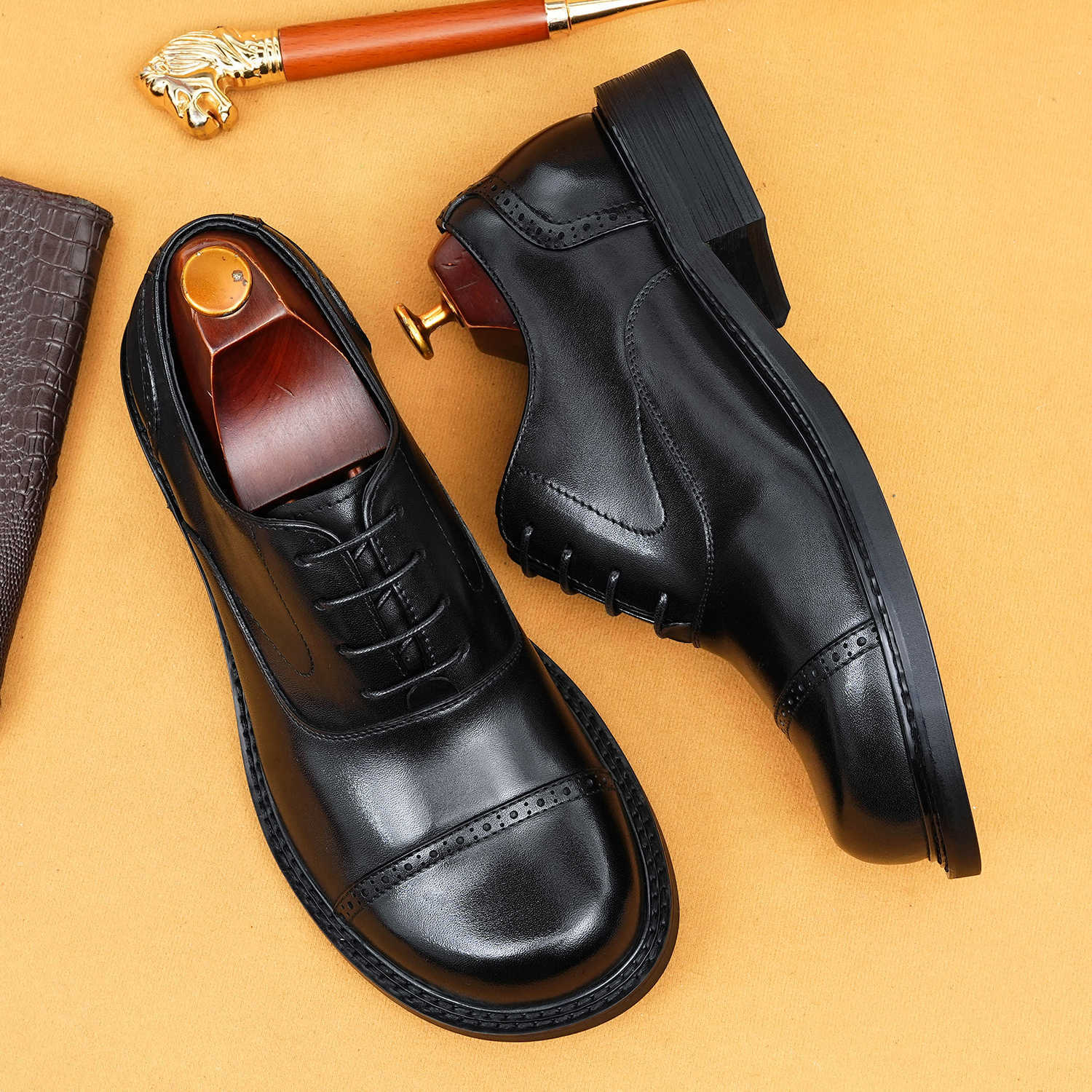 Giày Da Nam Chất Liệu Da Bò Họa Tiết Hoa