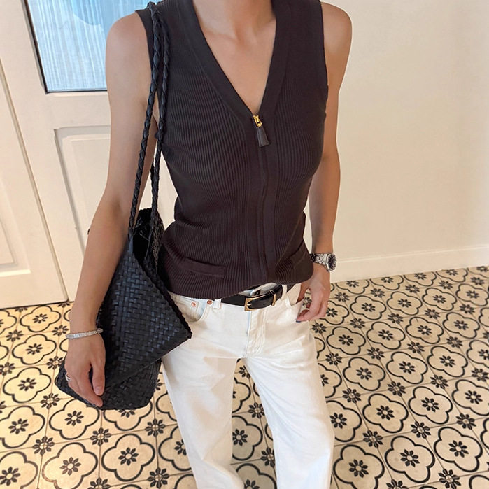 เสื้อผ้าข้าวฮ่องกง/ป้ายสามเหลี่ยม ขนสัตว์ Merino คอวีแขนกุดเ...