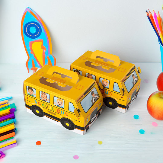 Homecoming Season Party School Bus Sugar Box Gift Box in stock New European Creative Cartoon Car Candy Folding Box
