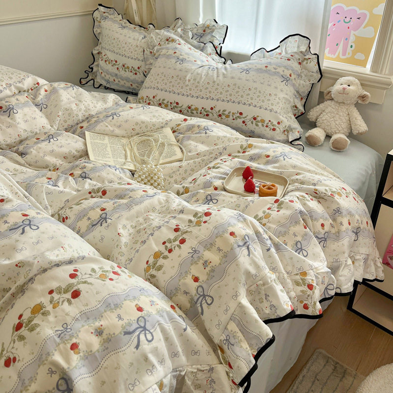 Gentle Girly Style All-Season Floral Cotton Four-Piece Set, Quilt Cover, Bed Sheet, Lace Style Student Dormitory Three-Piece Set
