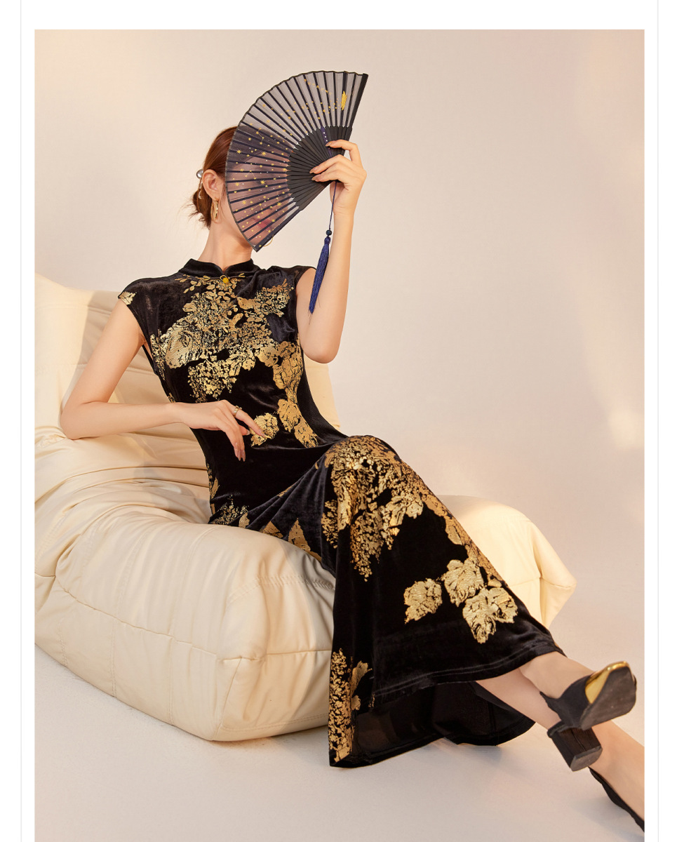 Set áo choàng cape kèm đầm dài thêu hoa họa tiết cây cỏ thanh lịch cho nữ — Váy (giao hàng trong 7 ngày), Áo choàng ngoài (giao hàng trong 7 ngày)