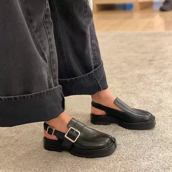 MM6 spring and summer new split toe Birkento slippers tabi split toe shoes flat shoes 2025 fashion leather half slippers