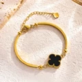 7748 four leaf clover black