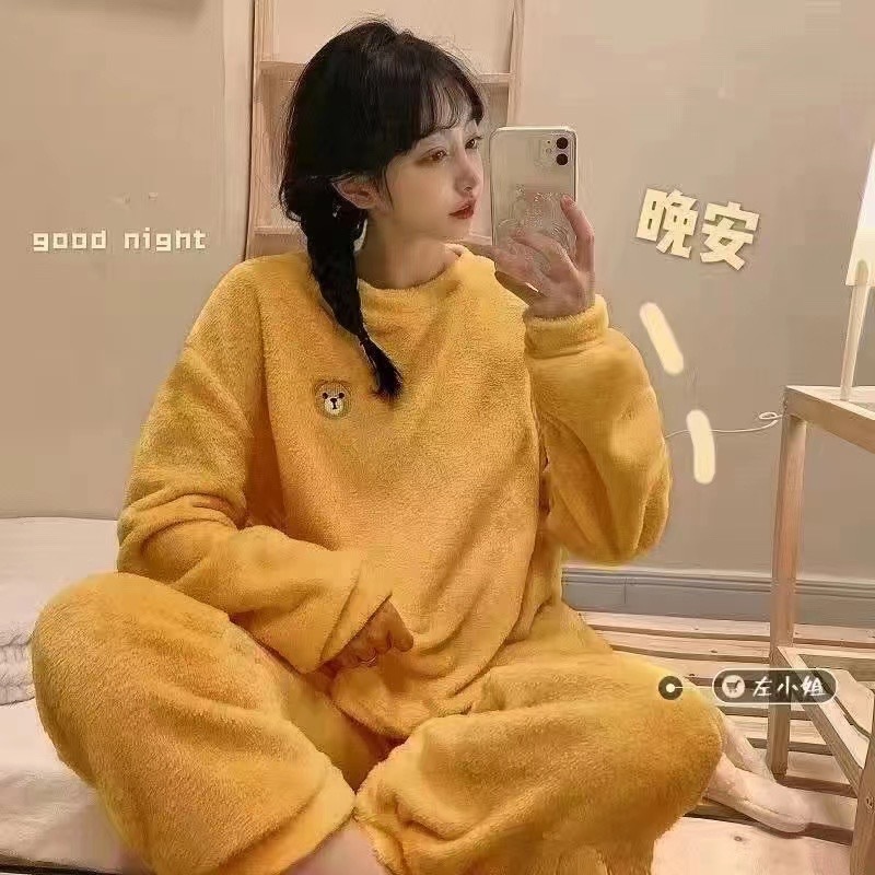 卡通甜美歪头熊同款睡衣女秋冬季珊瑚绒加厚宽松大码外贸跨境套装