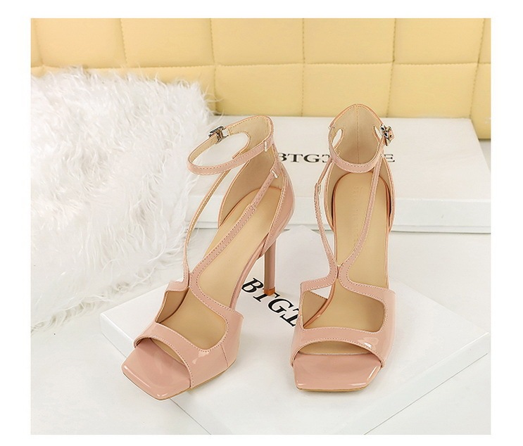 Sandal cao gót nữ mũi vuông quai ngang một chữ, da bóng, phong cách thanh lịch dự tiệc — màu đen, Màu nude