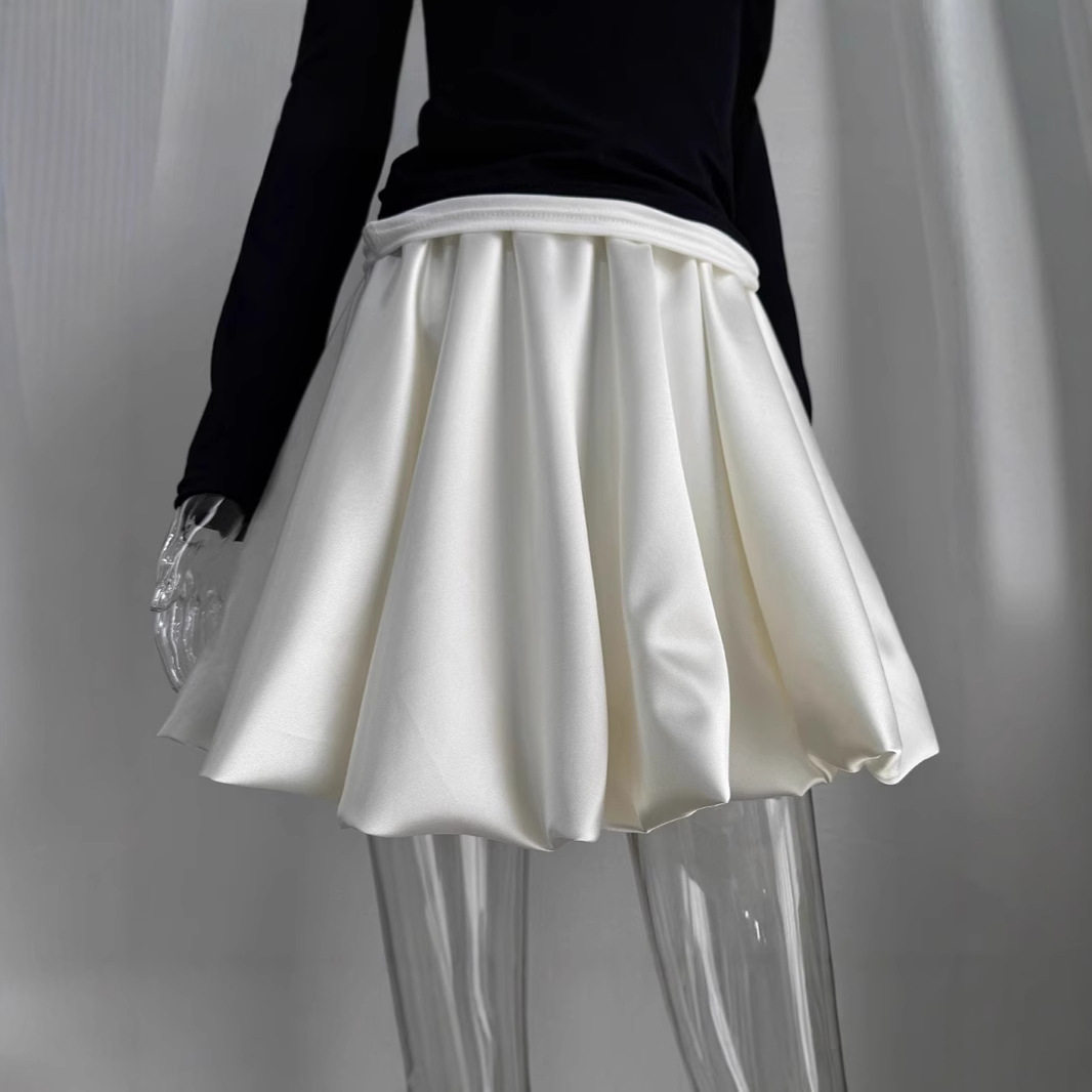 Satin Pleated Skirt Y2K Elegant Design Versatile Style Shiny Finish Spring Summer Fashion Wholesale Available