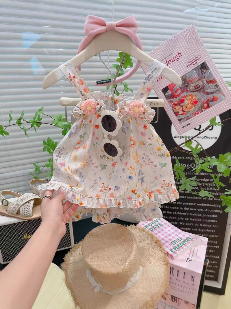 New Girls' Floral Print Set, Stylish Baby Spaghetti Strap Two-Piece with Crochet Flower Ruffled Lace
