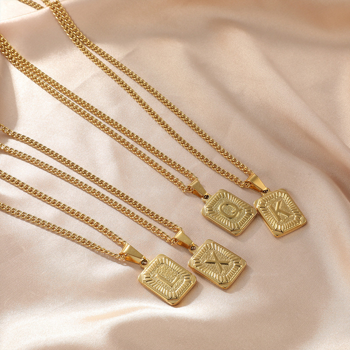 Cross-Border Foreign Trade New Glossy Letter Necklace Niche Versatile Pendant European and American Fashion High-End Simple Clavicle Chain