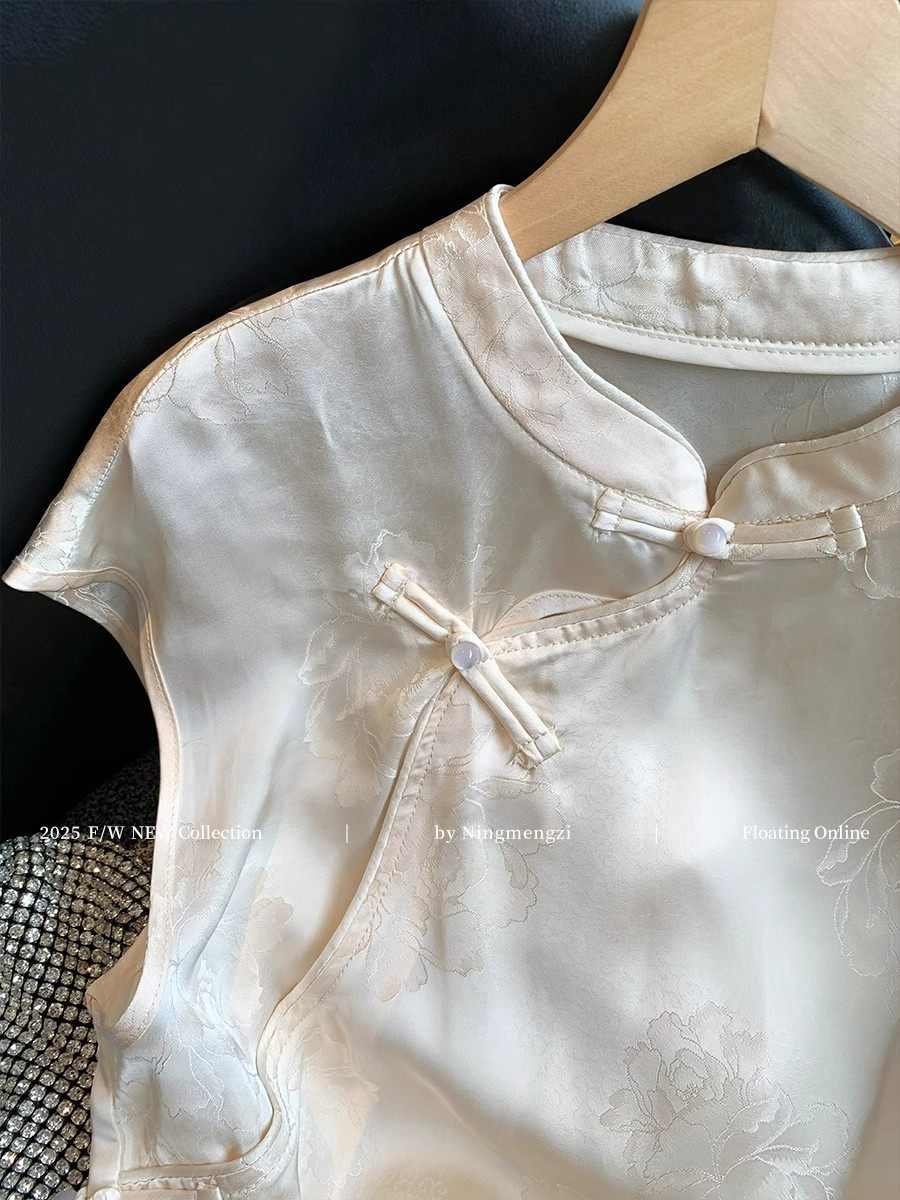 New Chinese Style Cut Out Embroider Oblique Placket Button Sleeveless Shirt for Women 2025 Summer New Cool Elegant Top