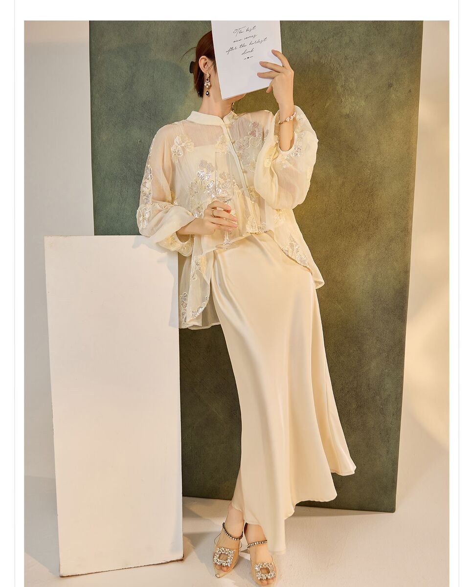 Set áo khoác tay lồng đèn thêu hoa kèm đầm hai dây dáng dài — Áo sequin (giao hàng trong 7 ngày), Váy yếm (giao hàng trong 7 ngày), Váy yếm (giao hàng trong ngày)