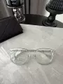 W transparent