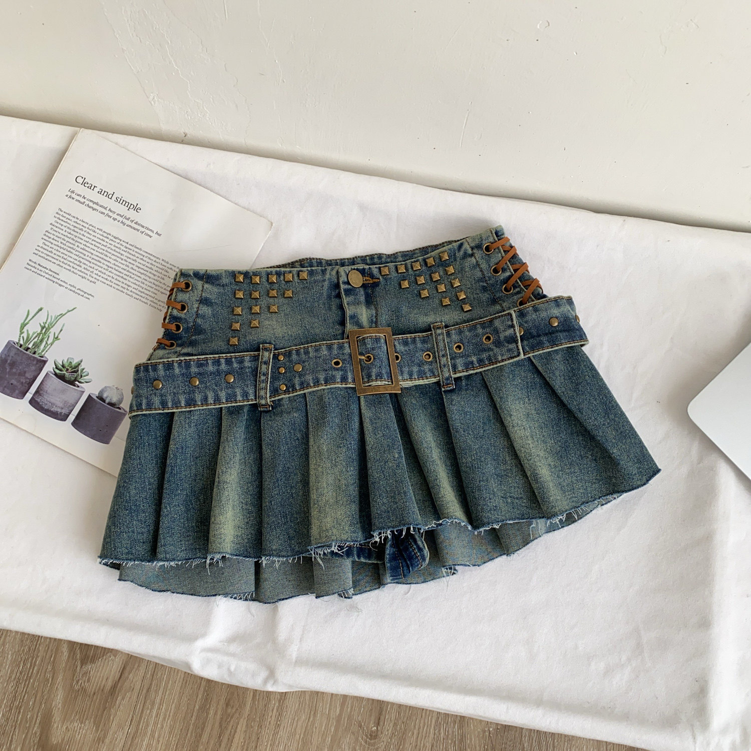 High Waisted Denim Mini Skirt Vintage Style Pleated Design Studded Details Trendy for Casual Outings Wholesale