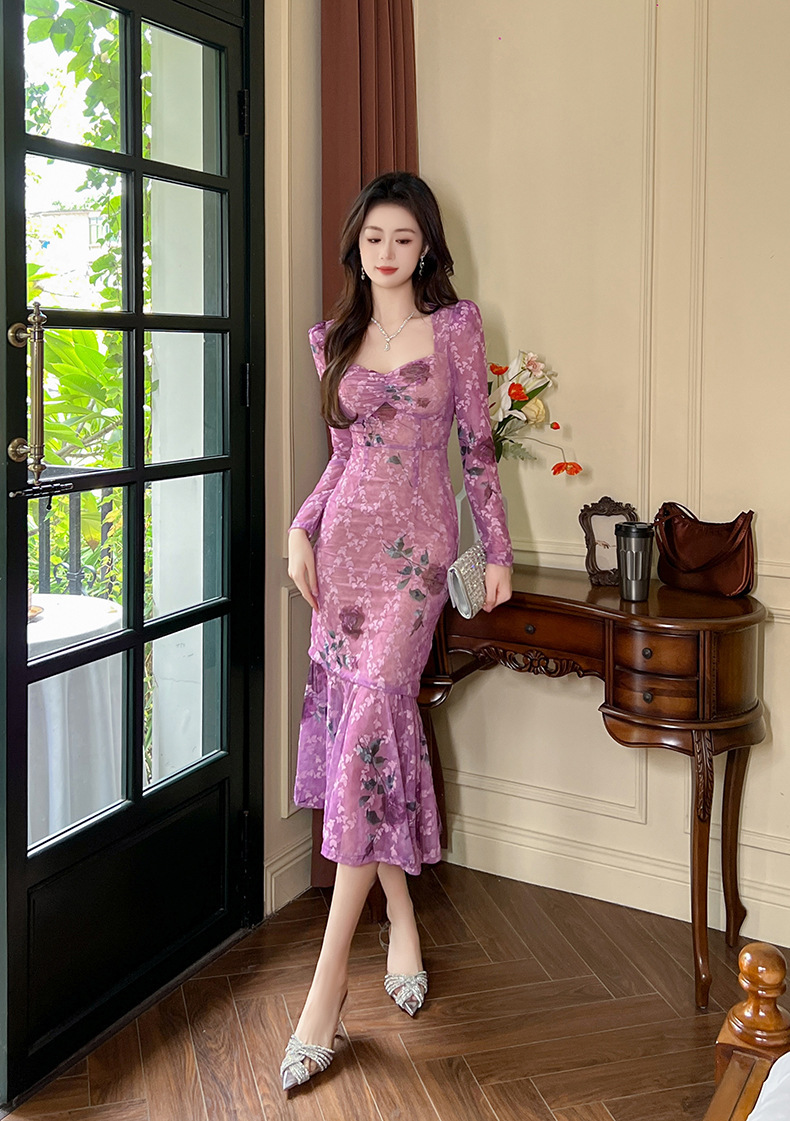 Đầm hoa nhí nữ cổ vuông dài tay dáng đuôi cá ôm body — Hoa hồng tím