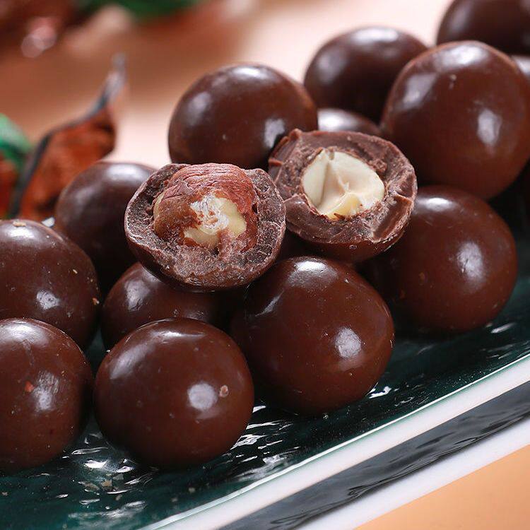 Russian Imported Kdv Hazelnut Almond Chocolate Candy Whole Hazelnut Almond Sandwich Snack Wedding Candy
