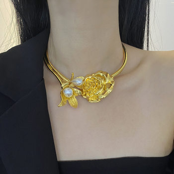 Middle Ancient Metal Vintage Golden Camellia Heavy Industry Collar Necklace Women's Three-dimensional Pearl Petal Open Clavicle Necklace