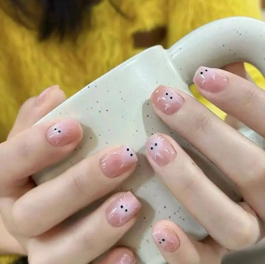 Sweetheart Cat Eye Handmade Nails, High-End Spring/Summer Hot Style, Ice Transparent, Ins-Style, Gentle and Whitening Manicure