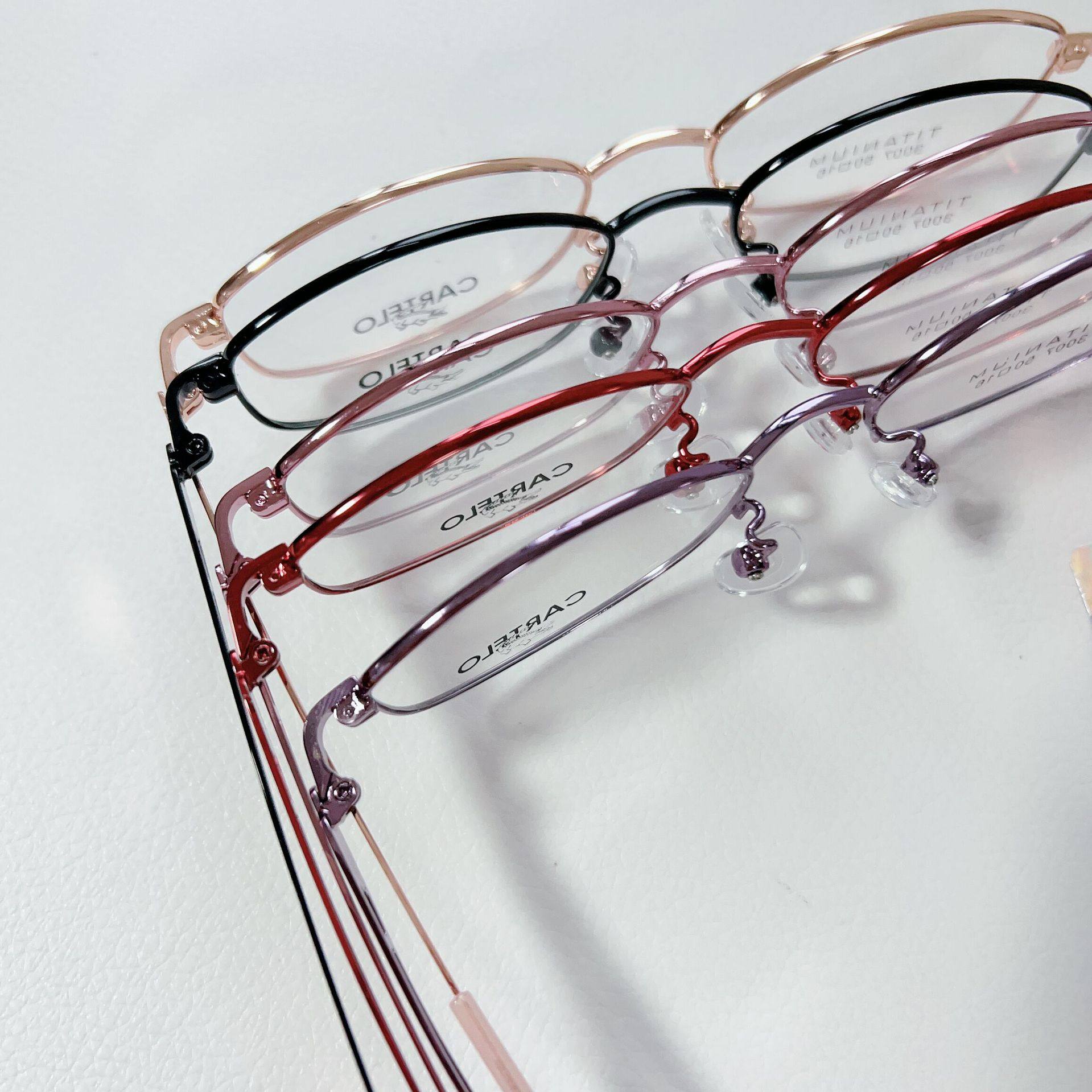 Women's Business Thick Gold Electroplated Glasses Frame, Elegant Age-Reducing Titanium Mirror, Can Be Equipped with Myopia Reading Glasses, Pure Titanium Alloy