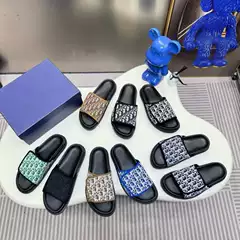 High-End Version D Brand 2025 New Letter Slippers Trendy Fashion Sandals High-End Couple Outdoor Slip-On Sandals