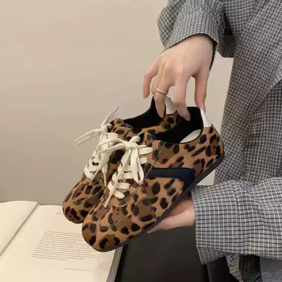 Leopard print horsehair women's training shoes 2026 new vintage flat lace-up casual shoes genuine leather round-toe sports sneakers