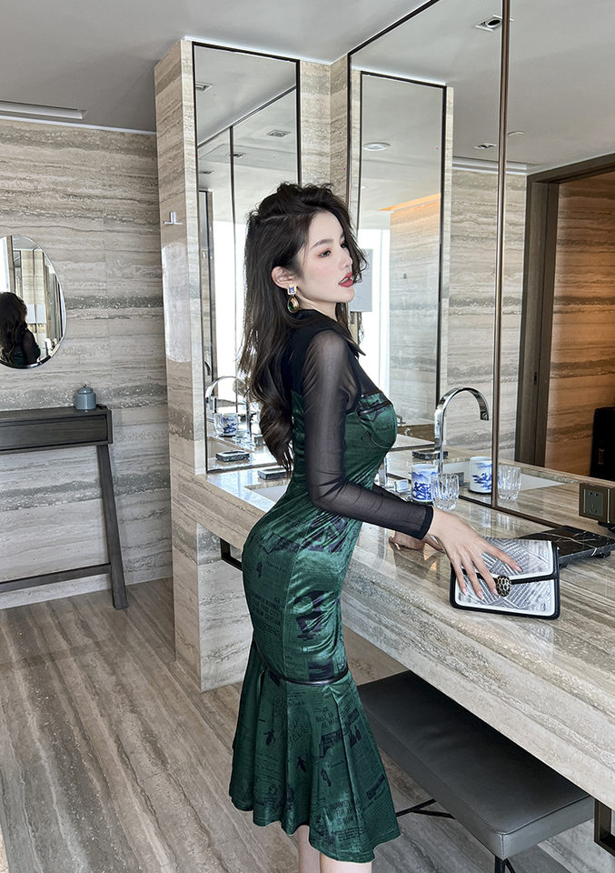 Váy Lụa Nhung Dài Tay Cổ Búp Bê Viền Bèo Tầng Màu Xanh Lá chi tiết 18