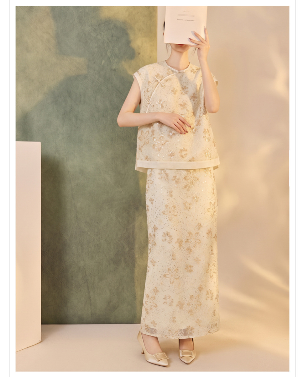 Bộ áo tay lỡ thêu cườm cổ chéo kèm chân váy dài lưng cao dáng suông — Áo, Chân váy, Bộ