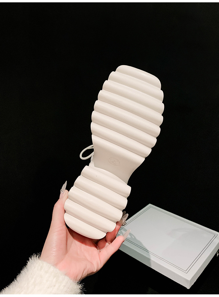 Boot nữ cổ thấp khoét lỗ thoáng khí đế dày tôn dáng gót thô — Màu bạc, màu đen, Màu trắng ngà