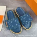 Leather buckle brown royal blue (blue background)