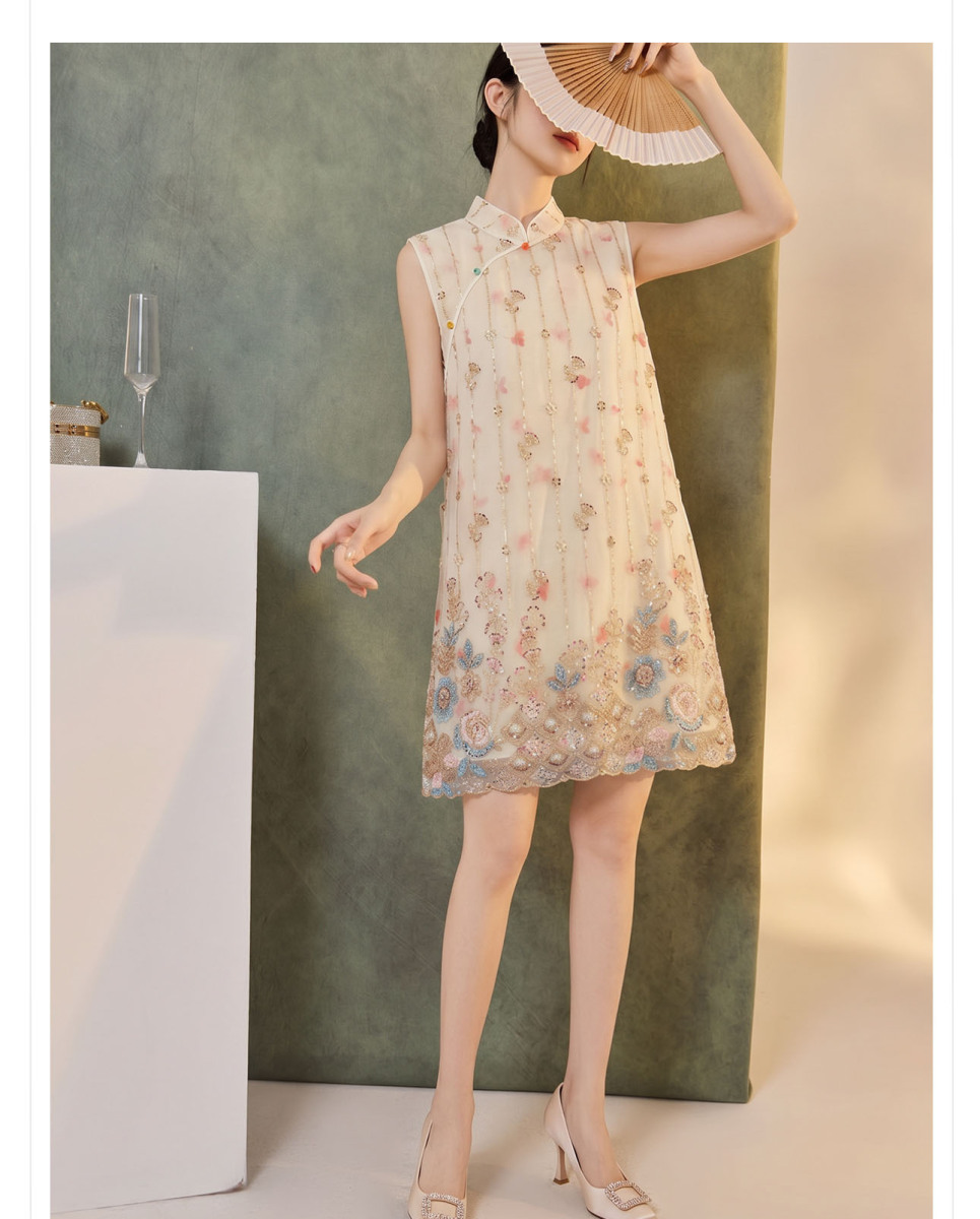 Đầm suông nữ cổ đứng thêu đính cườm họa tiết hoa — Màu mơ mây (giao hàng trong 7 ngày), Màu mơ mây (giao hàng trong ngày)