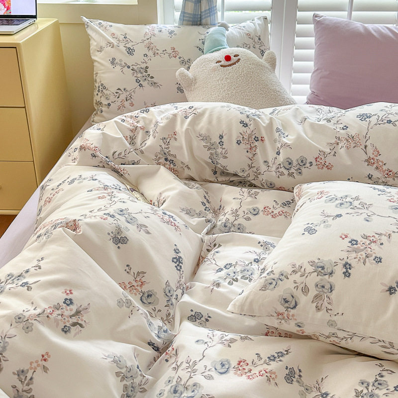 Spring New 60 cotton four-piece set simple small floral cotton bed sheet quilt cover three-piece bedding 4