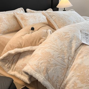 Winter Carved Milk Velvet Four-Piece Set, Thickeneded and Warm, Double-Sided Coral Velvet Duvet Cover, Fleece-Lined Bed Sheetss and Fitted Bed Sheetss, Three-Piece Set