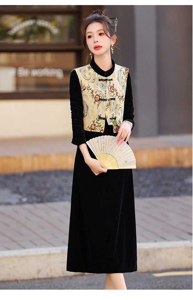 Đầm Trung Niên Dáng Dài Tay Dài Kèm Áo Gile Gấm Thêu Họa Tiết Phong Cách Retro Màu Đen chi tiết 19