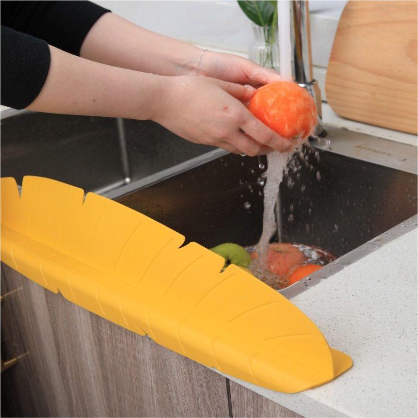 [Qiao man] kitchen water retaining plate household sink washing dish splash-proof water suction plate partition water retaining plate